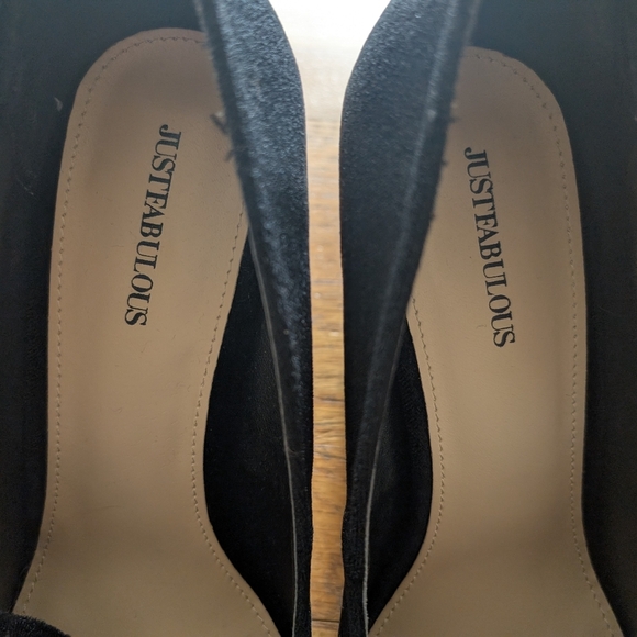 JustFabulous Velvet Chunky Heels - Picture 6 of 7